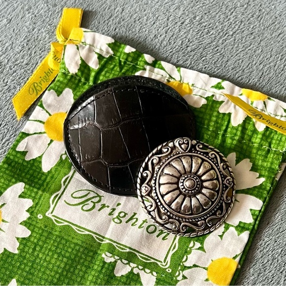 Brighton Solid Perfume Silver Compact Case - Picture 1 of 6